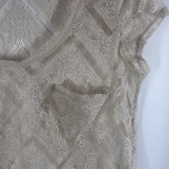 Kimchi Blue top in ivory cute and romantic - Picture 2 of 7